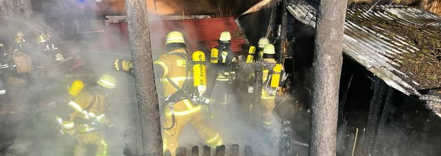 Brand einer Gartenhütte Am Bocksberg