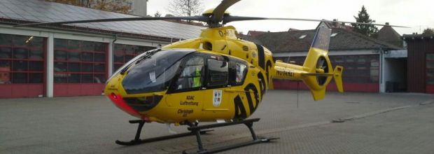 Hubschrauberlandung im Hof der Feuerwache