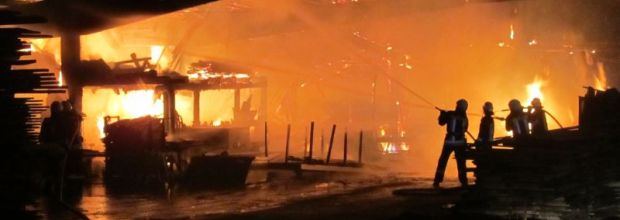 63 Unwettereinsätze und ein Großbrand am Vatertag