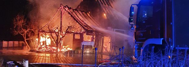 Gebäudebrand in Wallersdorf