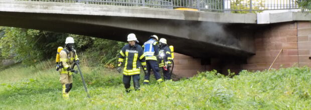 Brand eines Obdachlosenlagers am Rezatparkplatz
